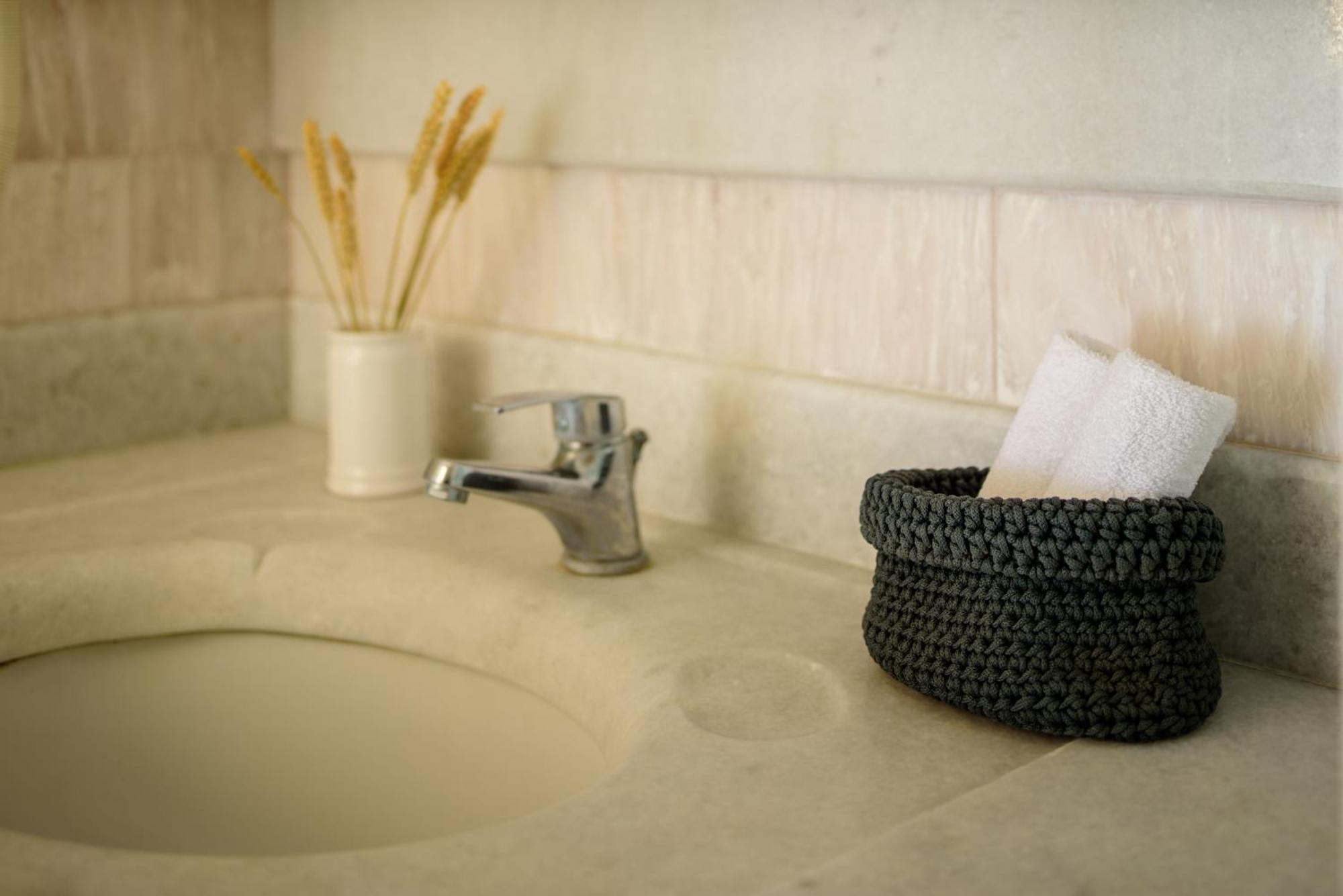 Ikio Concept Santorini Hotel Pyrgos Kallistis Bagian luar foto